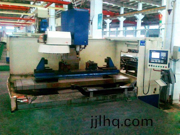 前軸十孔加工專用立式加工(gong)