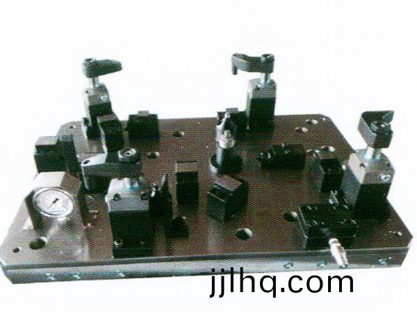 齒輪室罩蓋液壓裌(jia)具